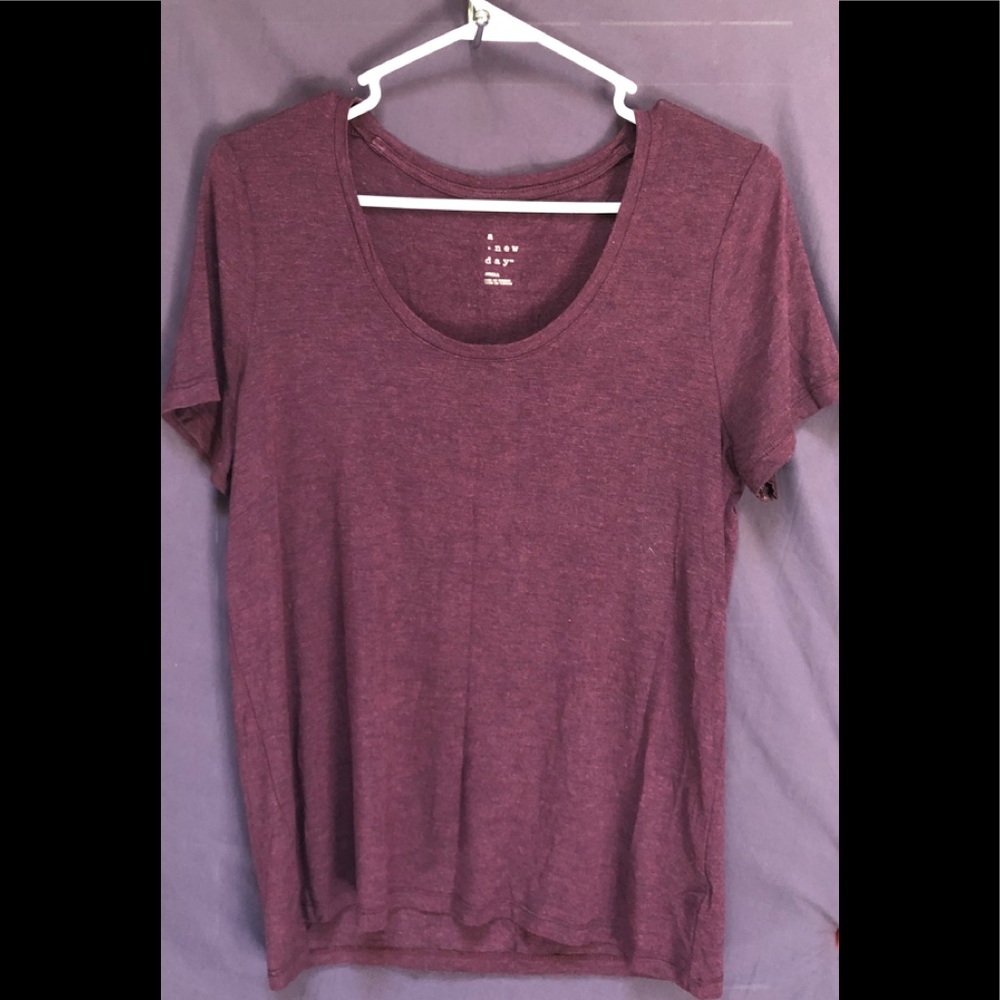 a.new day Tee sz S